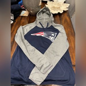 Nike Therma-Fit Women’s Size M New England Patriots Hoodie